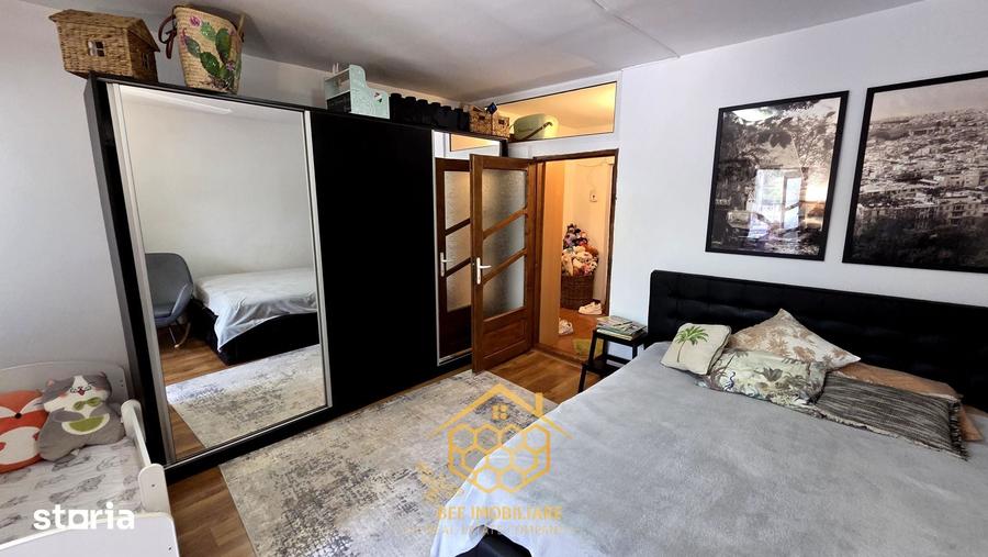 Apartament cu 2 camere decomandat în Valea Rosie