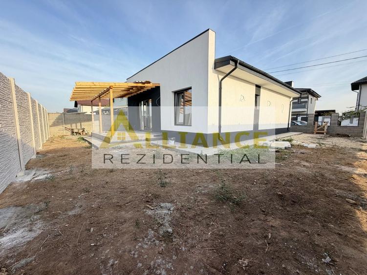 Casă individuală cu 4 camere cu Canalizare în Berceni
