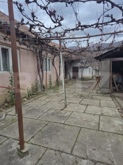 Casă individuală cu 5 camere cu Canalizare în Cugir