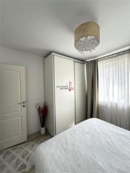 Apartament et.1/10, renovat mobilat si utilat - 3