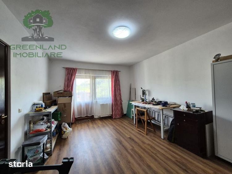 Casă cu 6 camere cu Teren 1100 Mp în Bucium