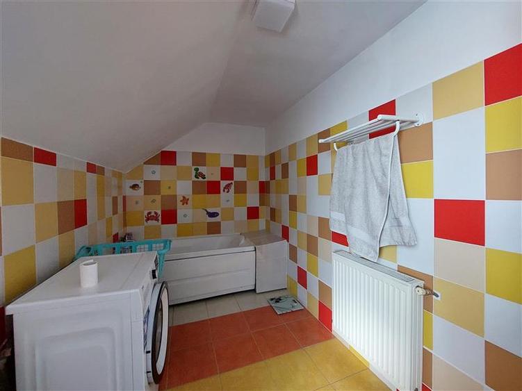Casă individuală cu 5 camere cu Teren 540 Mp în Sânmihaiu German