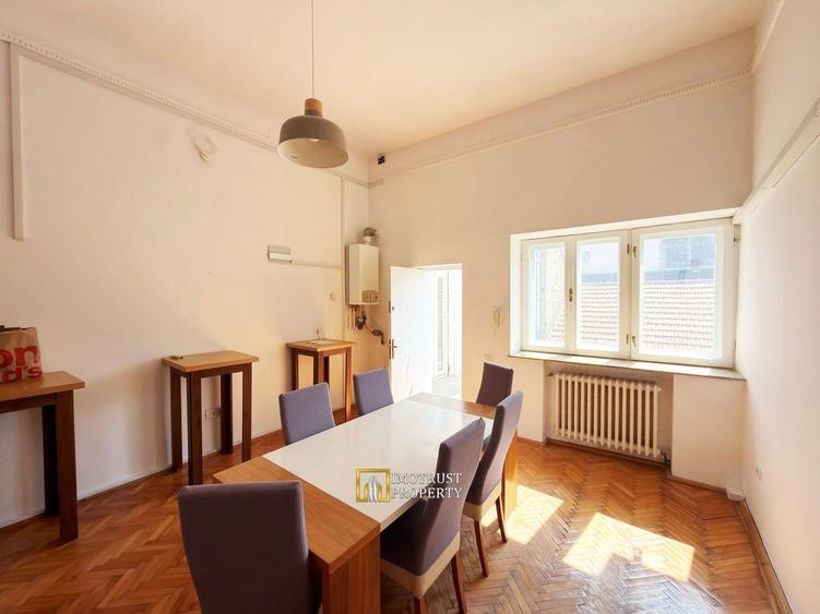Birou, de 256 mp, în Ultracentral