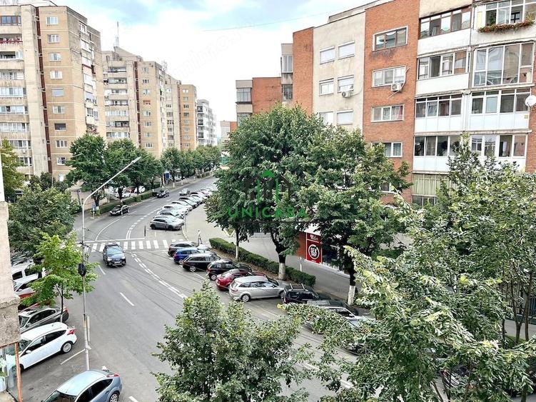 Apartament cu 2 camere decomandat în Căzănești (Râmnicu Vâlcea)