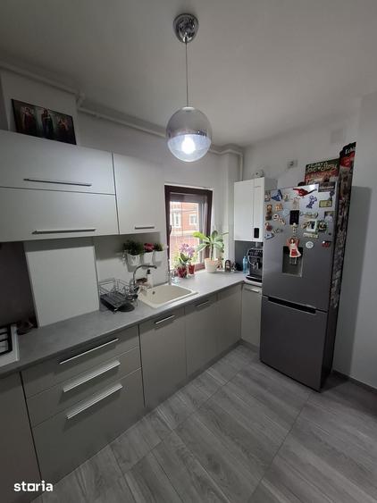 Apartament cu 3 camere în Km 4
