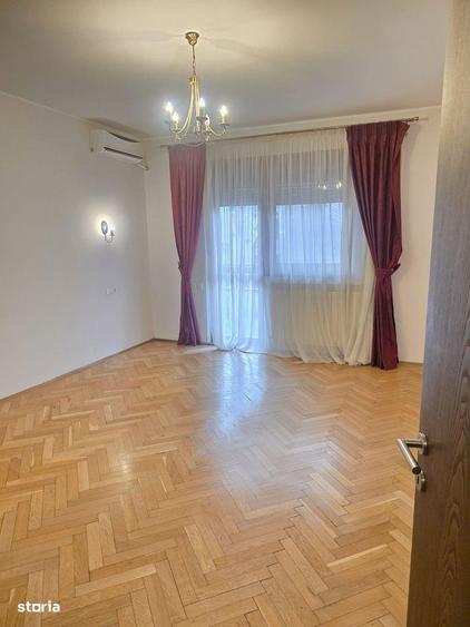 Apartament cu 3 camere în Polonă