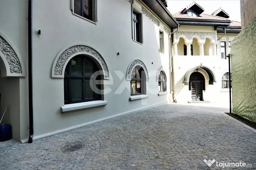 Casă cu 5 camere cu Teren 250 Mp în Romană