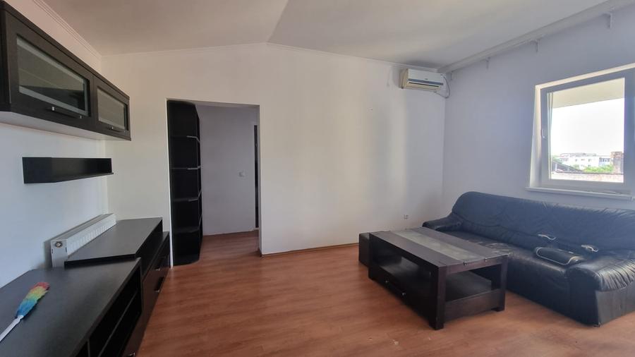 Apartament cu 2 camere semidecomandat în 14 Mai