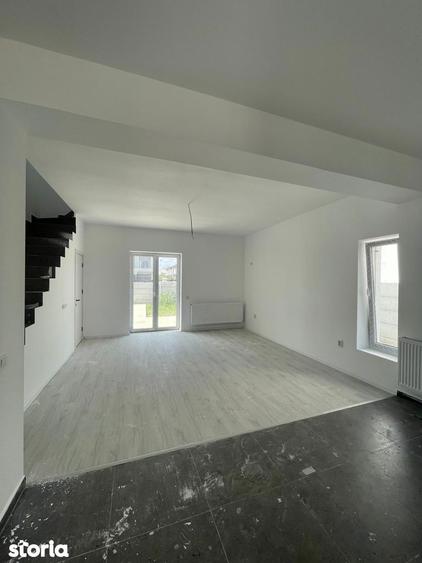 Casă cu 3 camere cu Teren 180 Mp în Central