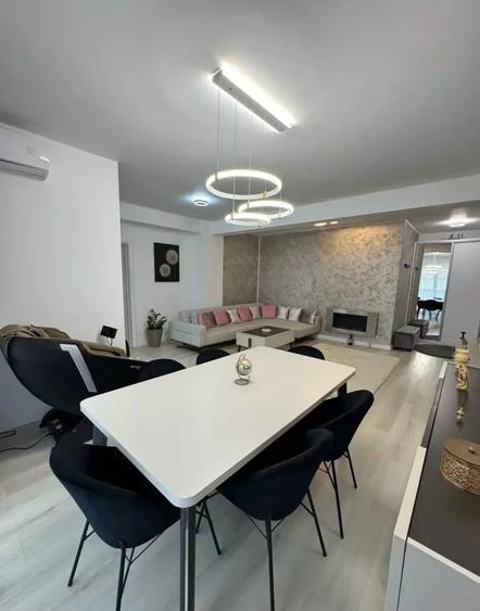 Apartament cu 2 camere decomandat, mobilat în Boreal