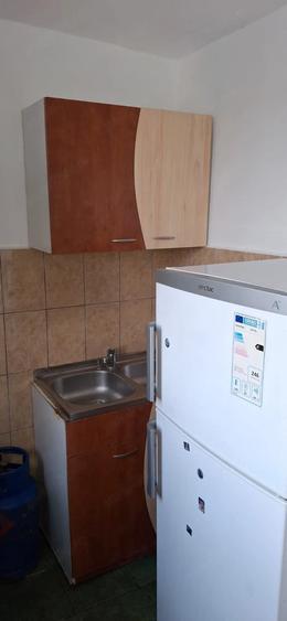 Garsonieră decomandată în Rogerius