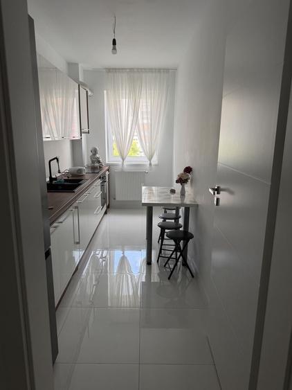 Apartament cu 2 camere decomandat în Lotus