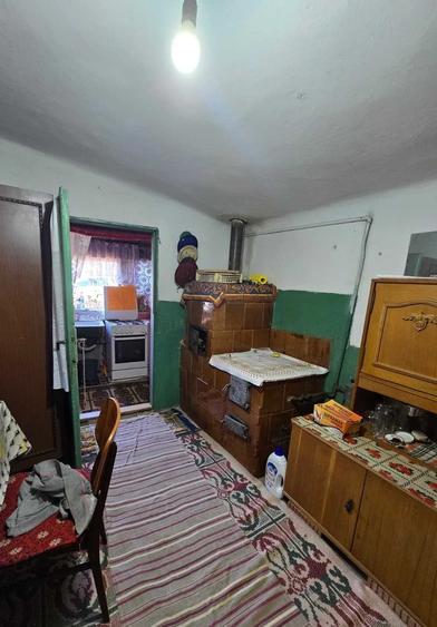 Casă cu 3 camere în Central