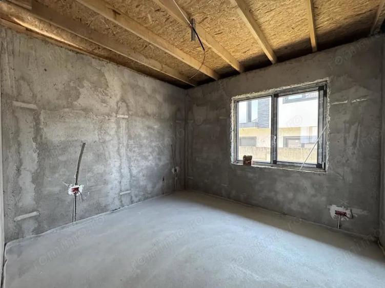 Casă cu Teren 290 Mp în Central