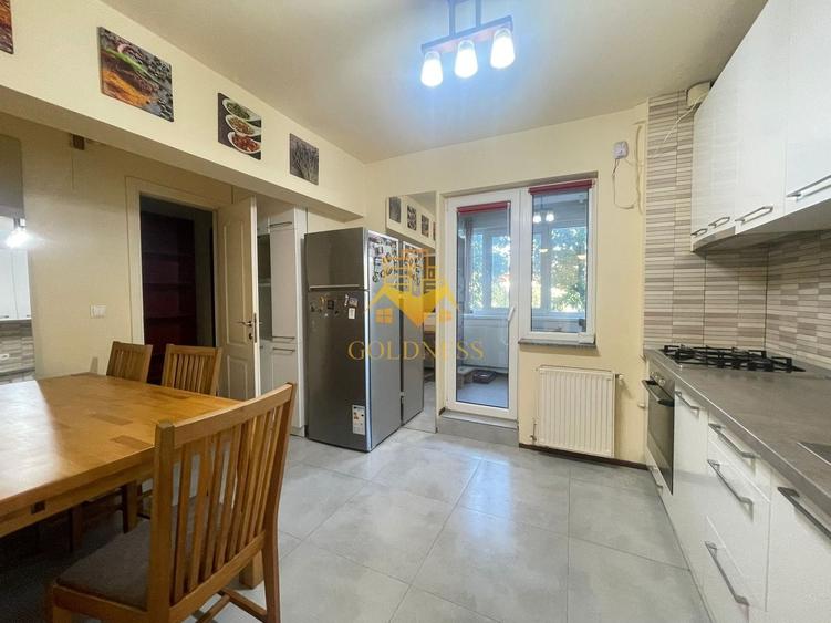 Apartament cu 3 camere decomandat în Mărăști