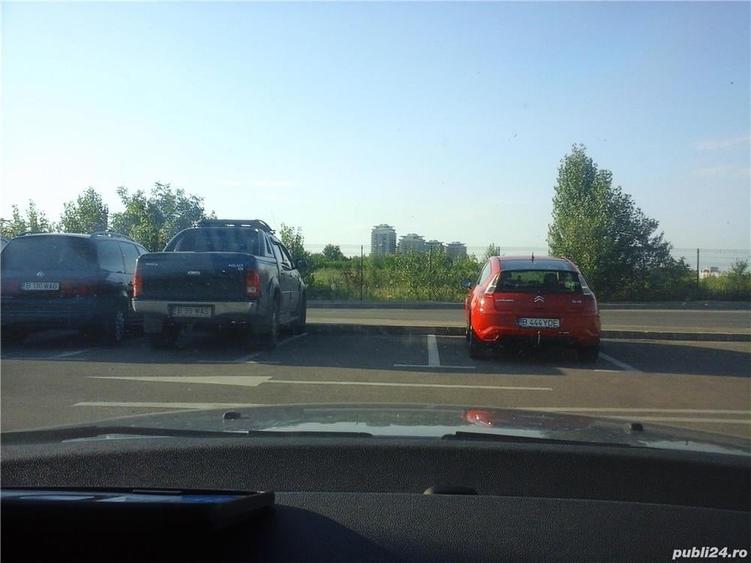 Teren de 4600 mp, în Văcăresti