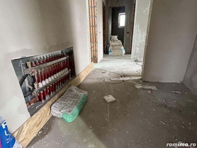 Casă cu 4 camere cu Teren 400 Mp în Central
