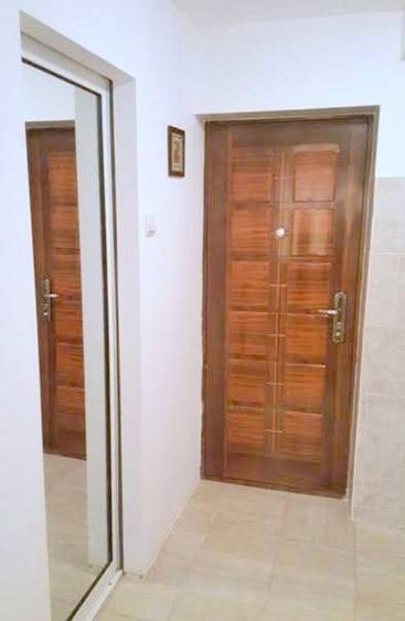 Garsonieră decomandată în Micro 40