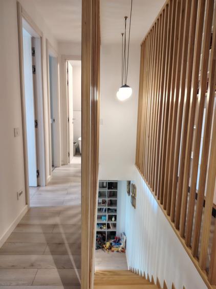 Apartament cu 5 camere decomandat, mobilat în P-ta Presei Libere