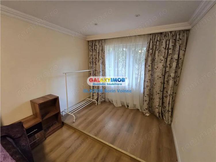 Apartament cu 4 camere decomandat în Berceni