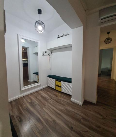 Apartament cu 3 camere decomandat în Alexandru cel Bun