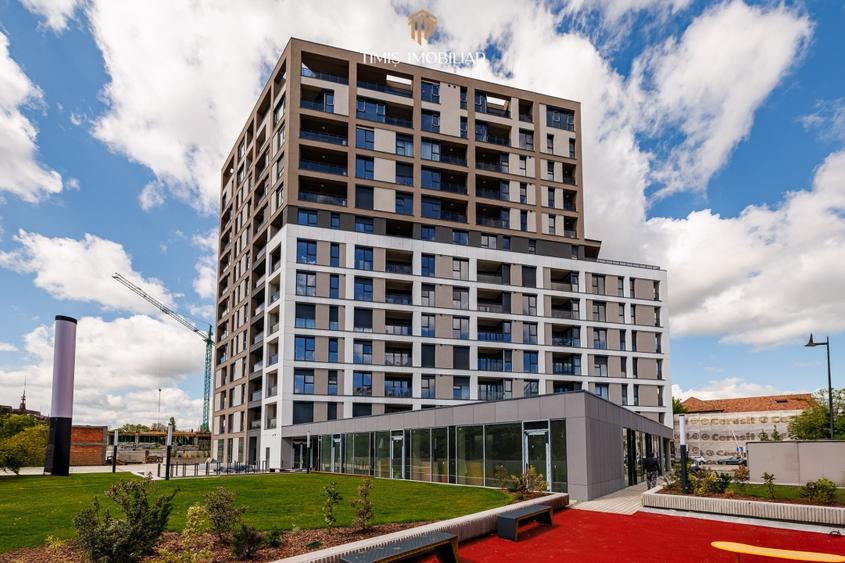 Spațiu comercial, de 53.599998474121 mp, în Central