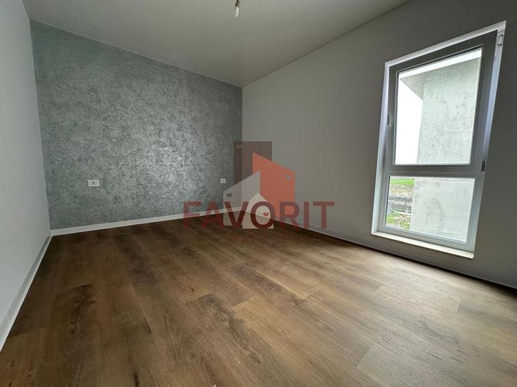 Duplex cu 4 camere cu Canalizare în Săcălaz