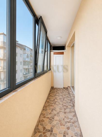 Apartament cu 3 camere semidecomandat, mobilat în Florești