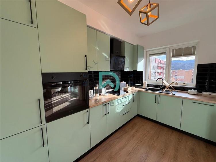 Apartament cu 3 camere decomandat în Avantgarden