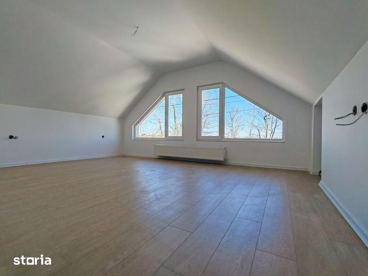 Casă cu 4 camere cu Teren 200 Mp în Lumina