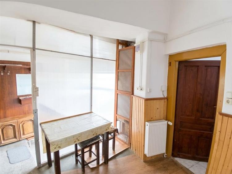 Apartament cu 3 camere decomandat în Calea Clujului