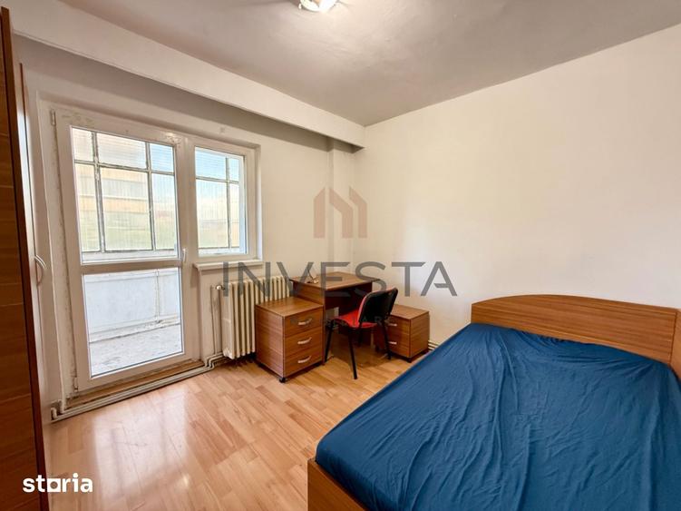 Apartament cu 4 camere decomandat în Între Lacuri — fotografia 3