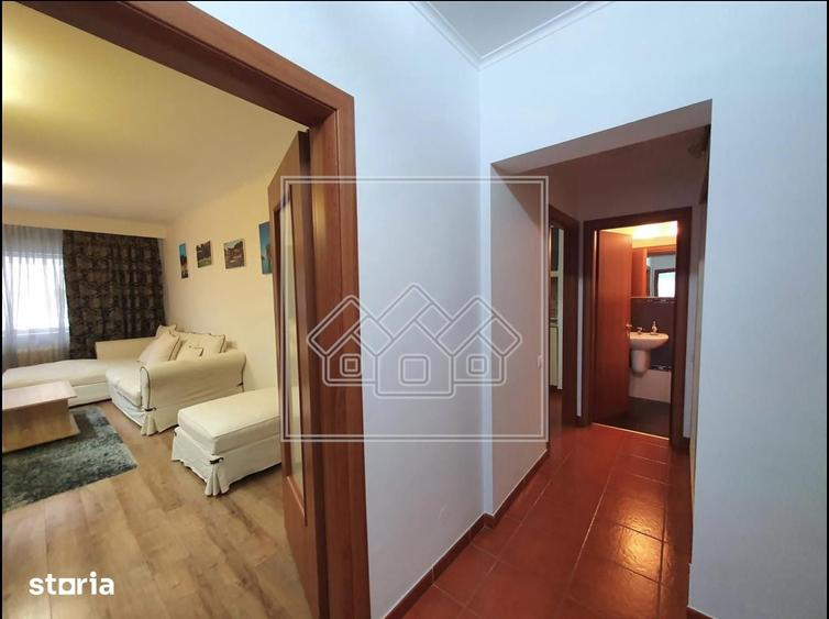 Apartament cu 3 camere decomandat în Terezian
