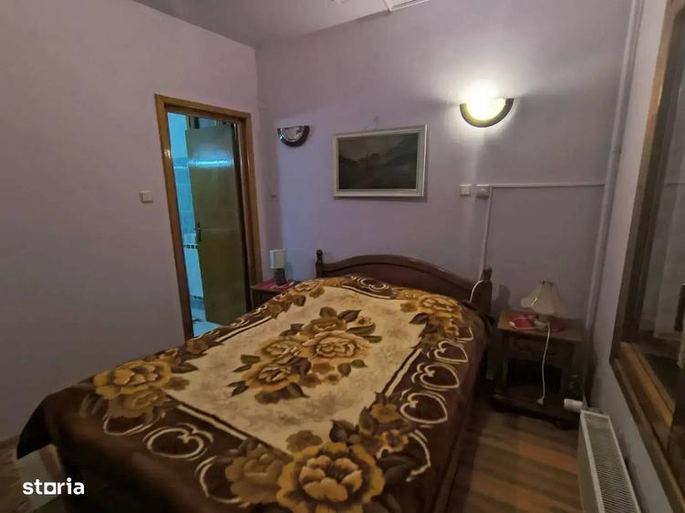 Casă cu 4 camere cu Canalizare în Breaza de Sus