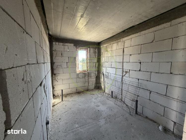 Casă cu 5 camere cu Teren 437 Mp în Malu Mare
