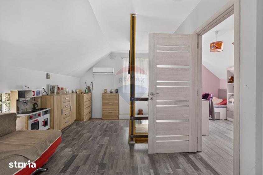Casă cu 4 camere cu Teren 403 Mp în Central