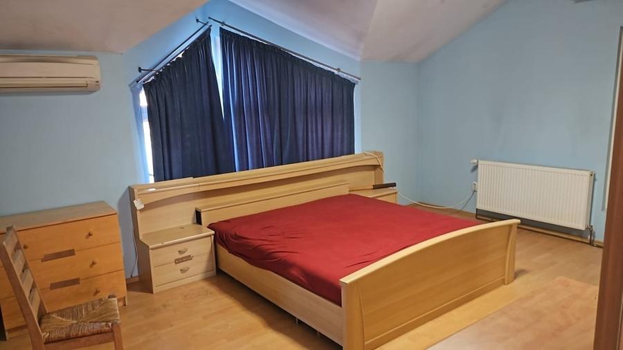Casă cu 5 camere cu Teren 100 Mp în Corbeanca