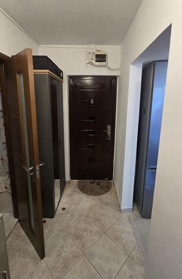 Apartament cu 2 camere decomandat, mobilat în Drumul Taberei