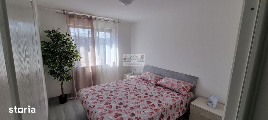 Apartament cu 3 camere decomandat, mobilat în Central