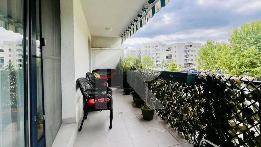 Apartament cu 4 camere semidecomandat în Băneasa