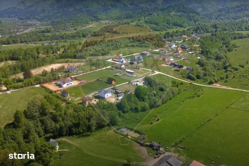 Teren de 1000 mp, în Glăjărie