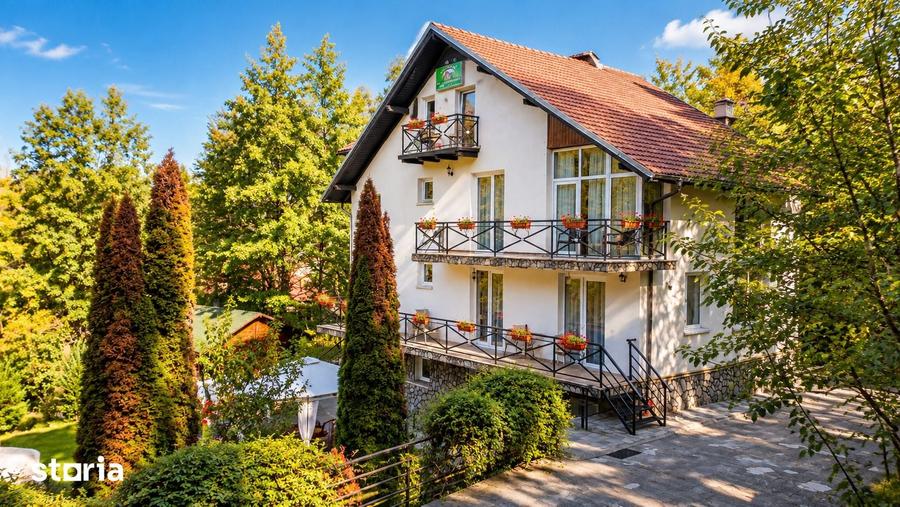 Casă cu Teren 13500 Mp în Poiana