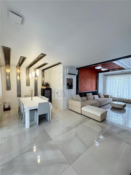 Casă individuală cu 4 camere cu Piscina în Buziașului