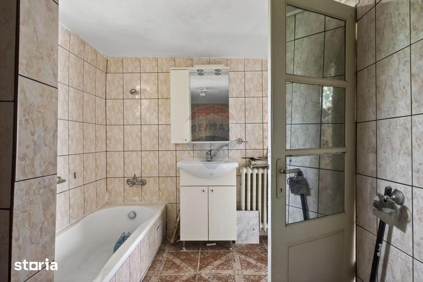 Casă cu 3 camere cu Teren 302 Mp în Micălaca