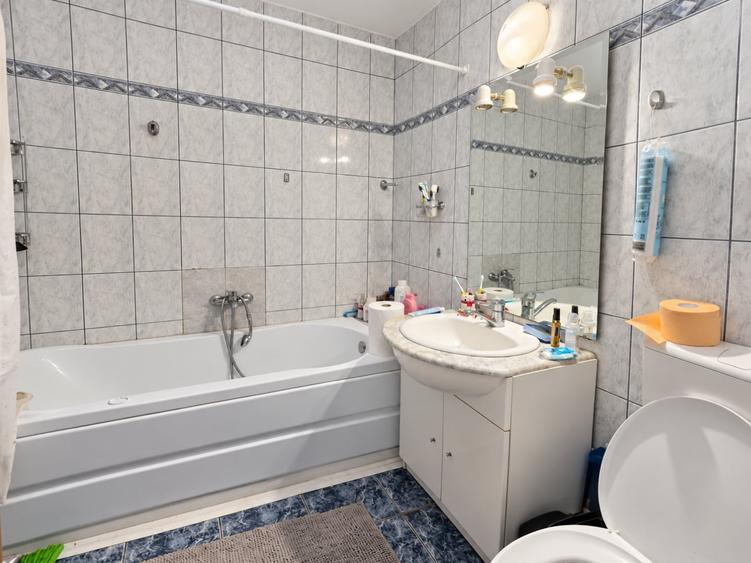 Apartament cu 2 camere decomandat în Dristor
