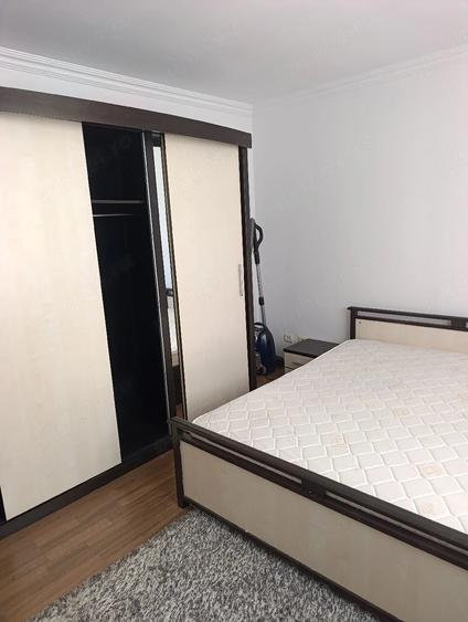 Apartament cu 2 camere decomandat în Precista