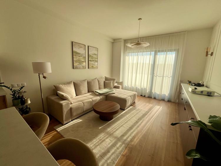 Apartament cu 2 camere semidecomandat în Florești
