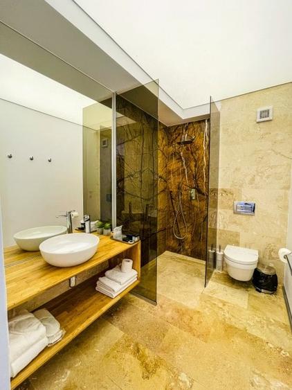 Apartament cu 2 camere decomandat, mobilat în Central