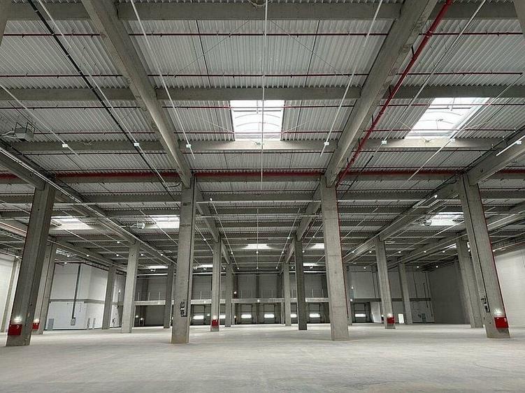 Spațiu industrial, de 576 mp, în Ștefăneștii de Jos