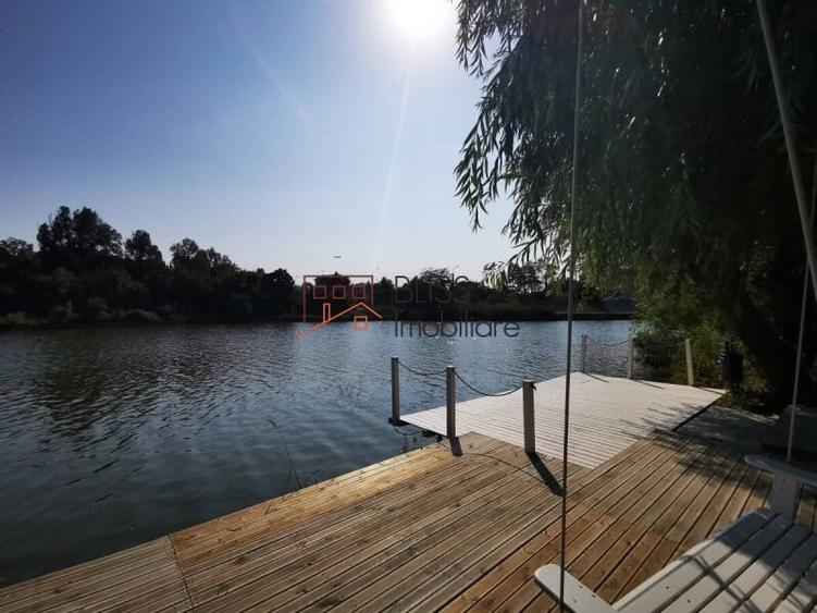 Apartament cu 3 camere semidecomandat în Sisești